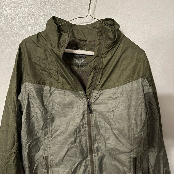 LL bean jacket - Picture 2 of 6